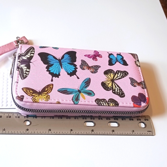 Butterflies pink wristlet wallet 4 × 6. 5 zip around womens wallet - Picture 2 of 7